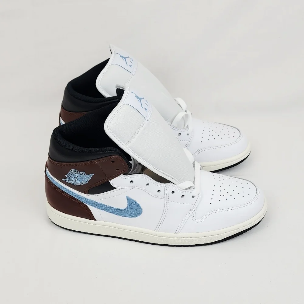 Air Jordan 1 Mid SE Sneakers White/Black/Sail/Blue Grey